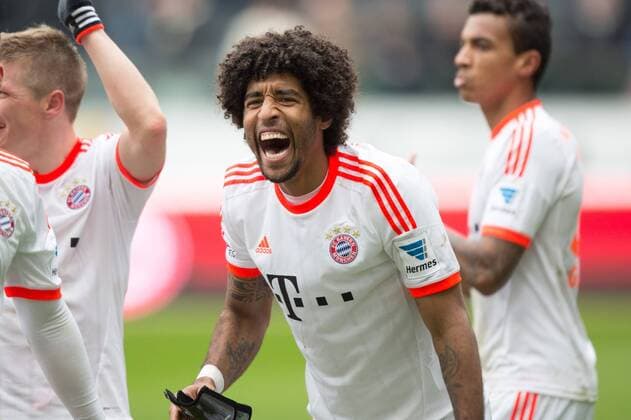 Claudio PIZARRO und DANTE Bonfim, beide Bayern, Jubel nach Gewinn der Deutschen Meisterschaft 2013. Fussball, 1.Bundesliga, Saison 2012 2013, 28.Spieltag, Eintracht Frankfurt - FC Bayern München (München), am 06.04.2013 in Frankfurt C O M M E R Z B A N K A R E N A Deutschland.