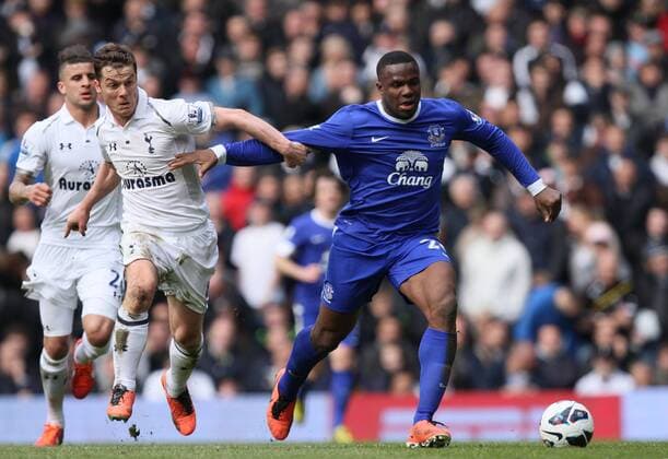 Tottenham Hotspur - FC Everton. 07.04.2013; Scott Parker (TH) Victor Anichebe (E) 