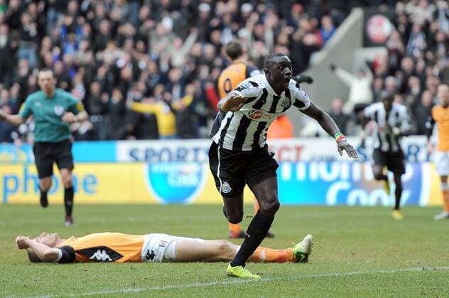 Football - Premier League - Newcastle United vs. FC Fulham: Papiss Cisse (Newcastle United) celebrates his goal at St James Park. 