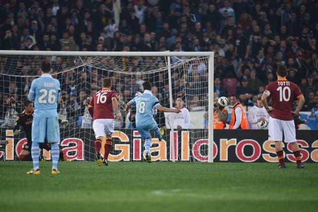 Anderson Hernanes, Hernanes Lazio fails a penalty Roma 08 04 2013 Serie A AS Rom Vs Lazio Rom andreaxstaccioli