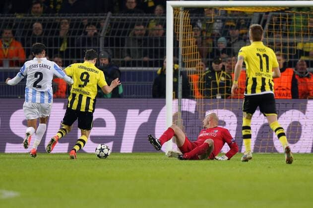 Robert LEWANDOWSKI (Borussia Dortmund - BVB - 9) macht das tor zum 1-1 ausgleich WILLY, Wilfredo Daniel CABALLERO (Torhüter, Torwart FC Malaga - 13) ist geschlagen EP_Schmit