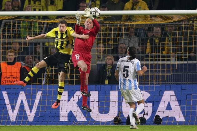 Robert LEWANDOWSKI (Borussia Dortmund - BVB - 9) - WILLY, Wilfredo Daniel CABALLERO (Torhüter, Torwart FC Malaga - 13) EP_Schmit