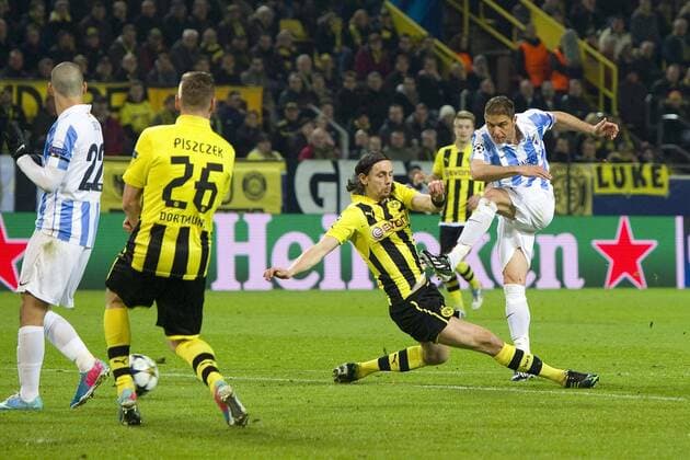 JOAQUIN (re., Malaga) schiesst gegen Neven SUBOTIC (DO) das Tor zum 1:0 für den FC Malaga, Aktion, Fussball Champions League, Viertelfinale, Borussia Dortmund (DO) - FC Malaga (Malaga), am 09.04.2013 in Dortmund Deutschland