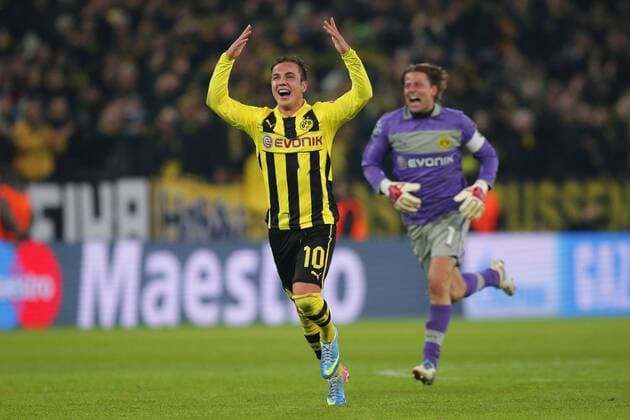 jubel Mario GOETZE (Borussia Dortmund - BVB - 10) - Roman WEIDENFELLER (Torwart, Torhüter Borussia Dortmund - BVB - 1) nach dem 3-2 EP_Schmit