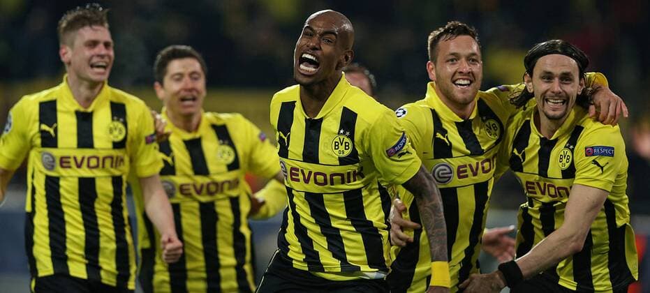 09.04.2013, Fussball Champions League Viertelfinale Rückspiel: Borussia Dortmund - FC Malaga, im Signal-Iduna-Park-Stadion Dortmund. Jubel Dortmund zum Tor zum 3:2 , mi. Torschütze Felipe Santana (Dortmund)