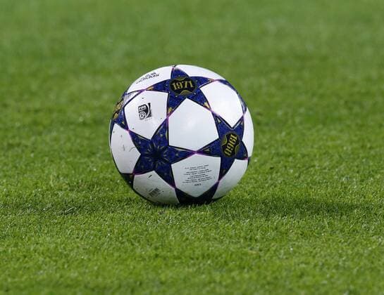 Adidas Finale 13 - Offizieller Spielball der UEFA Champions League 2012 2013