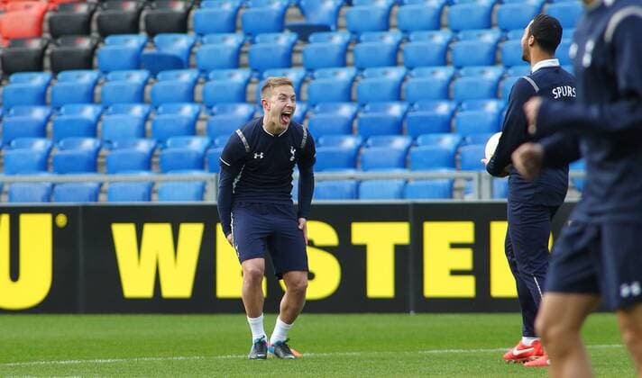 10.04.2013 St Jakob Park Basel , SCHWEIZ , Saison 2012 2013 Herren Fussball UEFA Europa League . Abschlusstraining Tottenham , Lewis Holtby (Tottenham Hotspur FC ) 