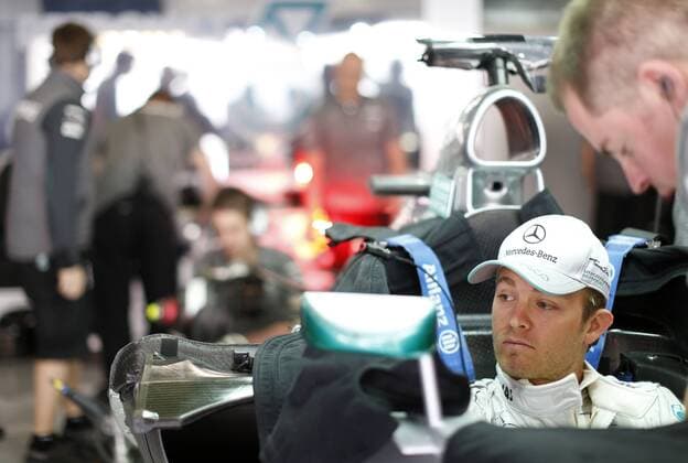 Motorsports: FIA Formula One World Championship 2013, Grand Prix of China, 9 Nico Rosberg (GER, Mercedes AMG Petronas F1 Team), xHOCHxZWEIx