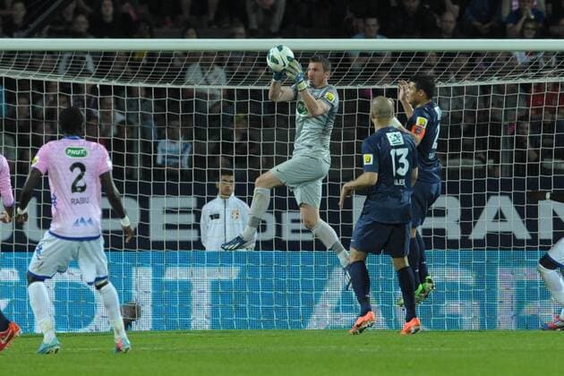 Nicolas Douchez (psg) FOOTBALL : Evian Thonon Gaillard vs Paris Saint Germain - 1 4 de finale Coupe de France - 17 04 2013 FredericChambert Panoramic 
