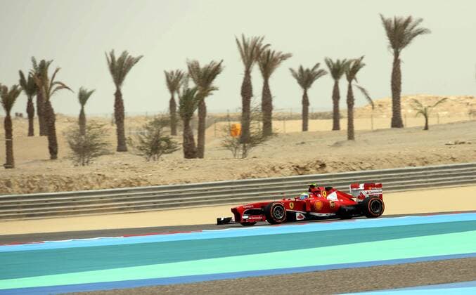 (130419) -- MANAMA, April 19, 2013 (Xinhua) -- Ferrari driver Felipe Massa competes during the first practice session of the Bahrain Formula One Grand Prix at the Bahrain International Circuit in Manama, Bahrain, on April 19, 2013. (Xinhua Chen Shaojin) BAHRAIN-MANAMA-F1-PRACTICE 