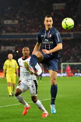 Zlatan Ibrahimovic (psg) - Mahamane Traore (Nizza) Paris St. Germain (PSG) vs OGC Nizza - Ligue 1 - 21 04 2013 AnthonyBIBARDFEP 