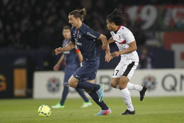 Zlatan Ibrahimovic (PSG) Vs Kevin Anin (OGCN) Paris St. Germain (PSG) vs OGC Nizza - Ligue 1 - 21 04 2013 MichaelBaucher Panoramic 