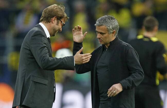Jürgen KLOPP, Chef - Trainer BVB und Jose Mourinho, Trainer Real Madrid reden, diskutieren, streiten, unterhalten, Aktion, BORUSSIA DORTMUND - REAL MADRID ( - ) Fussball UEFA Champions League, Halbfinale Hinspiel, Dortmund, 24.04.2013 CL Saison 2012 2013, BVB, RM