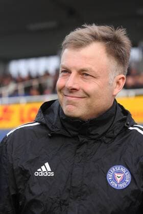 Kiel, 24. April 2013 - Sport, Fußball, Regionalliga Nord, Saison 2012 2013, Holstein Kiel - VfB Oldenburg: Thorsten Gutzeit (Trainer Holstein Kiel)