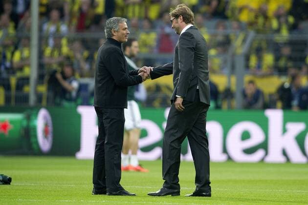 Trainer Jose MOURINHO (links, Real) und Trainer Jürgen KLOPP (Jürgen, DO) geben sich die Hände, Fussball Champions League, Halbfinale, Borussia Dortmund (DO) - Real Madrid (Real) 4:1, am 24.04.2013 in Dortmund Deutschland