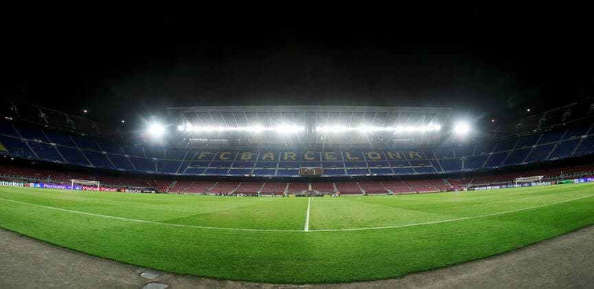 Fußball, Stadiongeschichte FC Barcelona Camp Nou - das Stadion und die Heimspielstätte des FC Barcelona. Blick auf die Haupttribüne . FC Barcelona . Barcelona, ESP, 01.05.2013 , Halbfinale, Fussball-Champions League 2012-2013 .