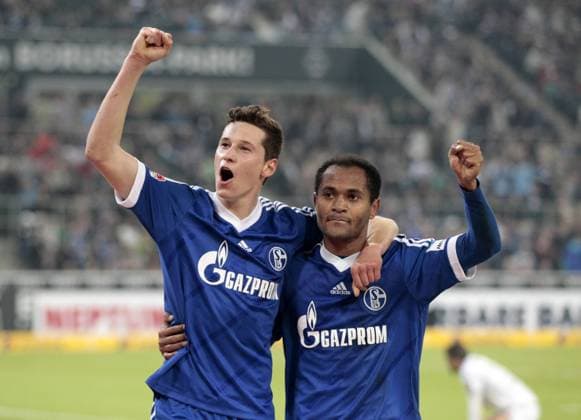 Fussball, 1. Bundesliga, Saison 2012 2013, Spieltag 32, Borussia Mönchengladbach vs FC Schalke 04 , 03.0.05.2013, Borussia Park Mönchengladbach, Julian Draxler, Raffael, Torjubeln,