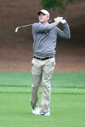 04 May 2013: Russell Henley watches his third shot on 3 during third round action at the the Wells Fargo Championship Tournament at Quail Hollow Country Club, Charlotte, North Carolina. GOLF: MAY 04 PGA Golf Herren - Wells Fargo Championship - Third Round Icon2013050400147 EDITORIAL USE ONLY