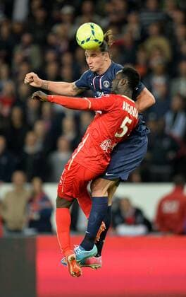 Zlatan Ibrahimovic (psg) - Benjamin Angoua (val) FOOTBALL : Paris St Germain PSG vs Valenciennes FC: - Ligue 1 - 05 05 2013 AnthonyBIBARDFEP 
