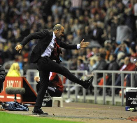 Sunderland manager Paolo Di Canio kicks out after seeing his side miss a chance on goal - Barclays Premier League - Sunderland vs Stoke City - Stadium of Light - Sunderland - 06 05 13 - Picture Richard Lee Sportimage EDITORIAL USE ONLY. No use with unauthorised audio, video, data, fixture lists, club league logos or live services. Online in-match use limited to 120 images, no video emulation. No use in betting, games or single club league player publications.