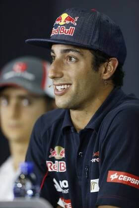 Motorsports: FIA Formula One World Championship 2013, Grand Prix of Barcelona, 19 Daniel Ricciardo (AUS, Scuderia Toro Rosso), xHOCHxZWEIx