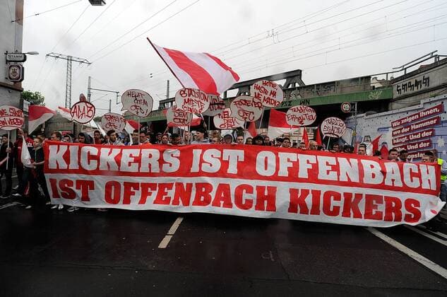 11.05.2013, xpsx, , 3.Liga, Offenbacher Kickers, v.l. FAN Demo