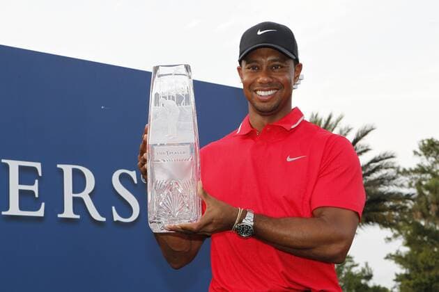 12 May 2013: Tiger Woods poses with the trophy after the final round of The Players Championship at TPC Sawgrass in Ponte Vedra Beach, FL. GOLF: MAY 12 PGA Golf Herren - THE PLAYERS Championship - Final Round Icon23154863 EDITORIAL USE ONLY