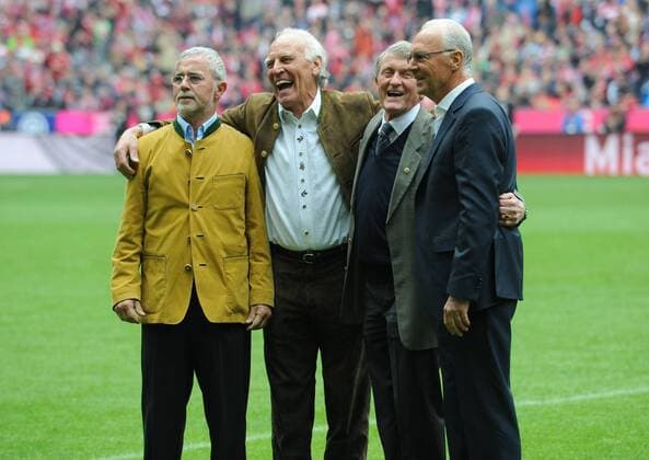 11-05-2013, Fussball, Saison 2012-2013, 1. Bundesliga, 33. Spieltag, FC Bayern München - FC Augsburg 3-0, Fussball-Legenden Gerd Müller, Franz Bulle Roth, Werner Olk und Franz Beckenbauer (v.li.)