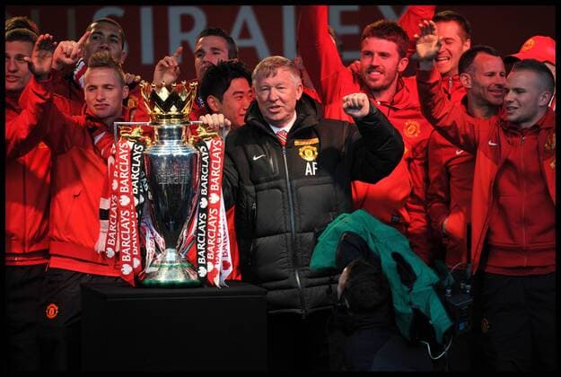 Sir Alex Ferguson Manchester United Fans addresses fans in Albert Square, Manchester, As Manchester United celebrate winning their 20th league title winning the Premier League, Monday May 13, 2013. AndrewxParsonsx xi-Images  AJP