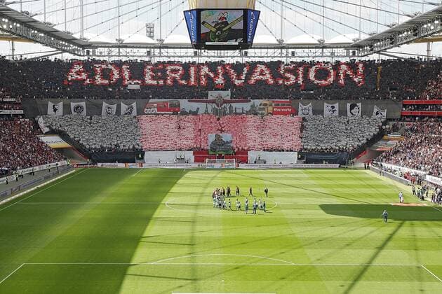 18.05.2013, xovx, 1.Bundesliga, Eintracht Frankfurt, Adlerinvasion, Choreographie für Europa durch die Eintracht Fans in der Commerzbank Arena