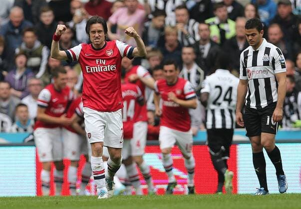 Football - English Premiership - Newcastle v Arsenal Tomas Rosicky celebrates Arsenals opening goal during the Newcastle v Arsenal, Barclay s Premier League football match at St James Park, Newcastle. Colorsport 19th May 2013