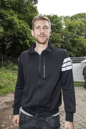Per Mertesacker bei Kicken für den guten Zweck in Köln Kicken für den guten Zweck - Das große Benefizspiel zugunsten der Lukas Podolski Stiftung und der Per Mertesacker Stiftung