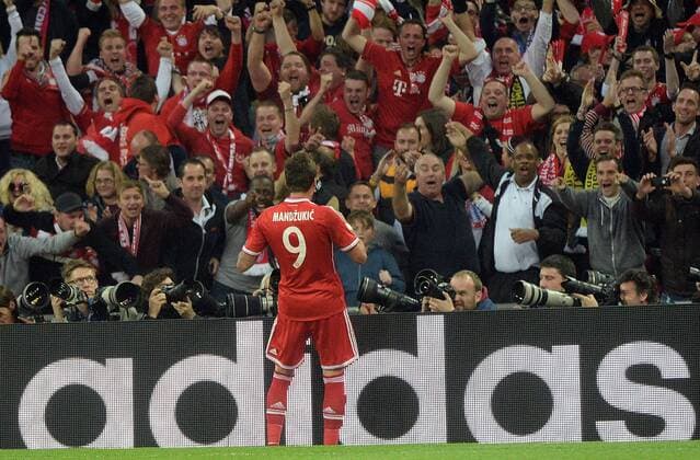 25.05.2013, xjhx, UEFA Champions League Finale, Borussia Dortmund - FC Bayern München, v.l. Mario Mandzukic (FC Bayern München) Torjubel, Goal celebration, celebrate the goal 0:1