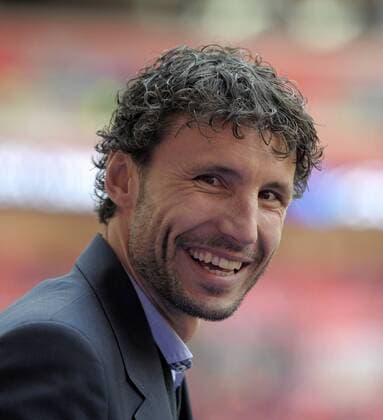 25.05.2013, Fussball Champions League Finale: FC Bayern München, im Wembley-Stadion London (England). Siegerehrung und Siegesfeier nach dem Spiel. Mark van Bommel (Holland) freut sich riesig.