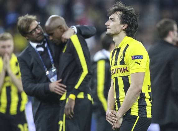 Felipe SANTANA Nr. 27 BVB, Mats HUMMELS Nr. 15 BVB Jürgen KLOPP, Chef - Trainer BVB Emotionen, enttäuscht, Enttäuschung, Frust, frustriert, Trauer ,traurig, verzweifelt, Verzweiflung FC BAYERN MÜNCHEN - BORUSSIA DORTMUND (2 -1 ) Fussball UEFA Champions League, Finale, im Wembley Stadion London am 25.05.2013 CL Saison 2012 2013, FCB, München, BVB
