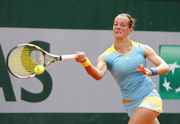 French Open 2013, Roland Garros,Paris,ITF Grand Slam Tennis Tournament,Dinah Pfizenmaier (GER), Aktion, Einzelbild,Halbkörper,Querformat,