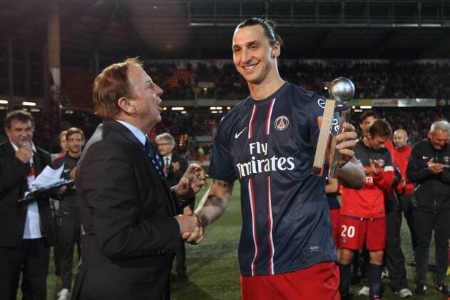 Zlatan Ibrahimovic (PSG) avec le trophee du meilleur buteur de ligue 1 FOOTBALL : FC Lorient vs Paris St Germain PSG - Ligue 1 - 26 05 2013 BrunoPerrel 