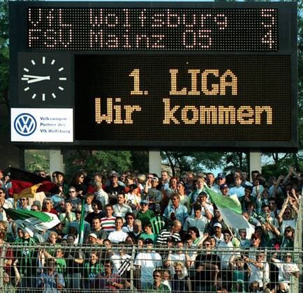 Anzeigetafel vom Aufstieg in die 1. BL Saison 1996 1997 der VfL Wolfsburg gegen den FSV Mainz 5:4 am 11.06.1997