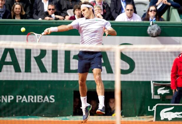 TENNIS - ATP, French Open 2013 PARIS,FRANKREICH,29.MAI.13 - TENNIS - ATP Tennis Herren World Tour, Grand Slam, Roland Garros, French Open. Bild zeigt Roger Federer (SUI). 