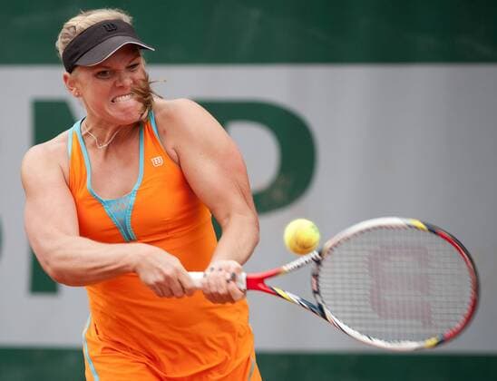 Melanie Oudin of the United States hits a return during her women s singles second round match on day 5 of the 2013 French Open tennis tournament at Roland Garros in Paris, France on May 30, 2013. (Xinhua Bai Xue) (SP)FRANCE-PARIS-TENNIS-FRENCH OPEN 