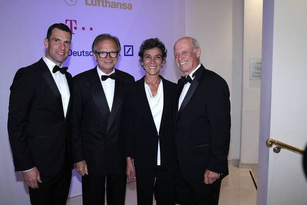 Michael Ilgner, Markus Schächter und Willy Bogner mit seiner Ehefrau Sonia bei der Verleihung Goldene Sportpyramide am 31.05.2013 in Berlin Goldene Sportpyramide 2013, Berlin 