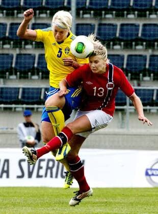 Linköping Sweden 2013 06 01 Damlandskamp SWE vs NOR: Ada Hegerberg , Nilla Fischer KP0300003 