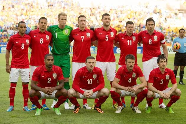 Football - International Friendly - England team line up at the Maracana Stadium, Rio de Janeiro 