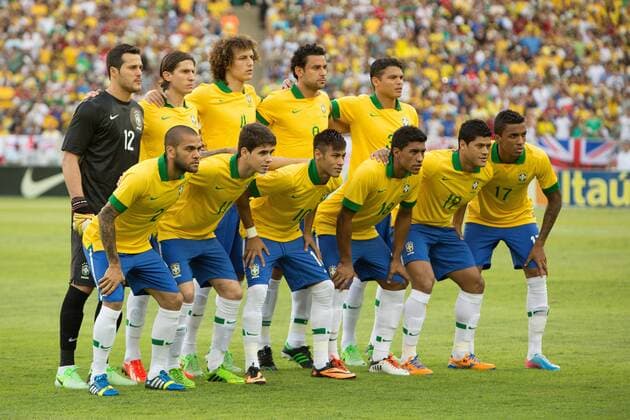 Football - International Friendly - Brazil team line up at the Maracana Stadium, Rio de Janeiro 