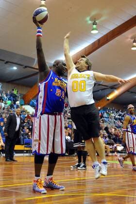 30.05.2013. Nelson,, New Zealand. Harlem Globetrotters "Big Easy" during there New Zealand "You write the rules" visit to Nelson. Trafalgar Centre, Nelson, New Zealand. xChrisxSymesx  ActionPlus11414627