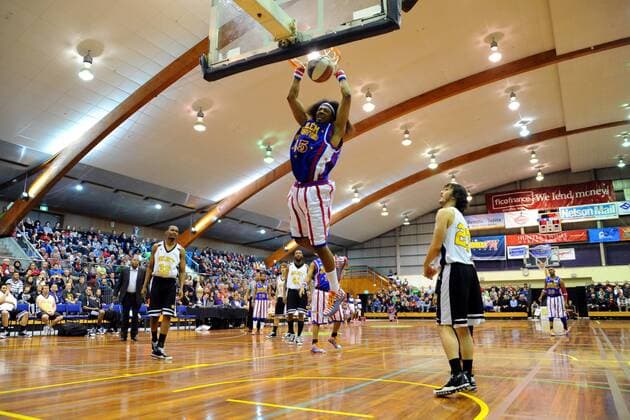 30.05.2013. Nelson,, New Zealand. Harlem Globetrotters "MOOSE" during there New Zealand "You write the rules" visit to Nelson. Trafalgar Centre, Nelson, New Zealand. xChrisxSymesx  ActionPlus11414638