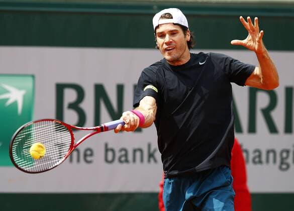 French Open 2013, Roland Garros,Paris,ITF Grand Slam Tennis Tournament, Tommy Haas GER), Aktion,Einzelbild,Halbkoerper,Querformat,