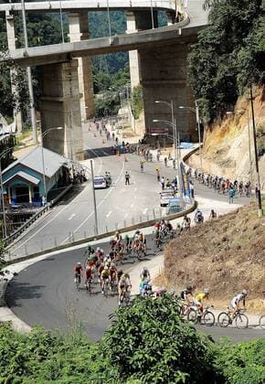 June 3, 2013, Payakumbuh, Indonesia : Riders pedaled through winding hills in Kelok Sembilan (Curved Nine) area, Payakumbuh, on Stage 2 Tour de Singkarak 2013 (Payakumbuh-Lake Singkarak). Stage 2 distance is 124,5 km.  (jloa_Singkarak2013024)