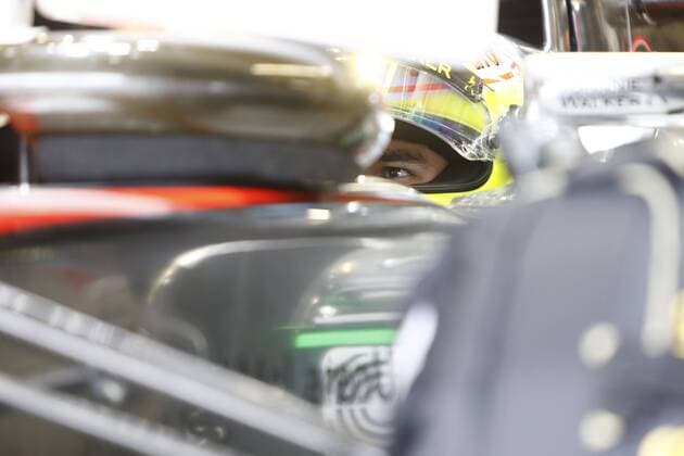 Motorsports: FIA Formula One World Championship 2013, Grand Prix of Canada, 6 Sergio Perez (MEX, Vodafone McLaren Mercedes), xHOCHxZWEIx