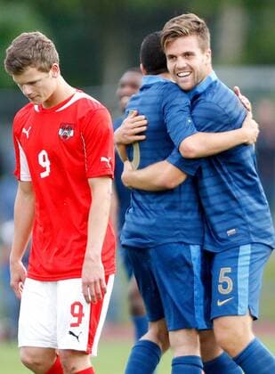 FUSSBALL - UEFA U19 EM 2013, Quali, AUT vs FRA TRAISKIRCHEN,AUSTRIA,10.JUN.13 - FUSSBALL - UEFA U19 Europameisterschaft 2013, Qualifikation, ÖFB Länderspiel, Österreich vs Frankreich. Bild zeigt Alexander Frank (AUT), Larry Azouni und Lucas Rougeaux (FRA). 